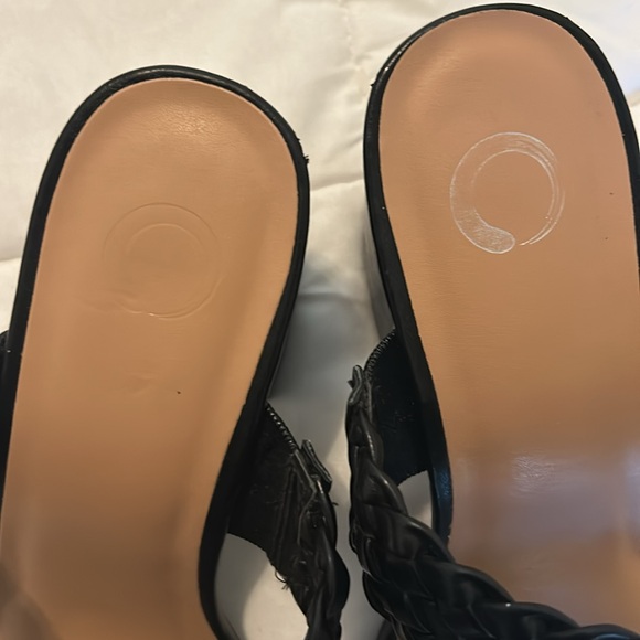 Black 4 inch sandal heels size 11 - Picture 7 of 8